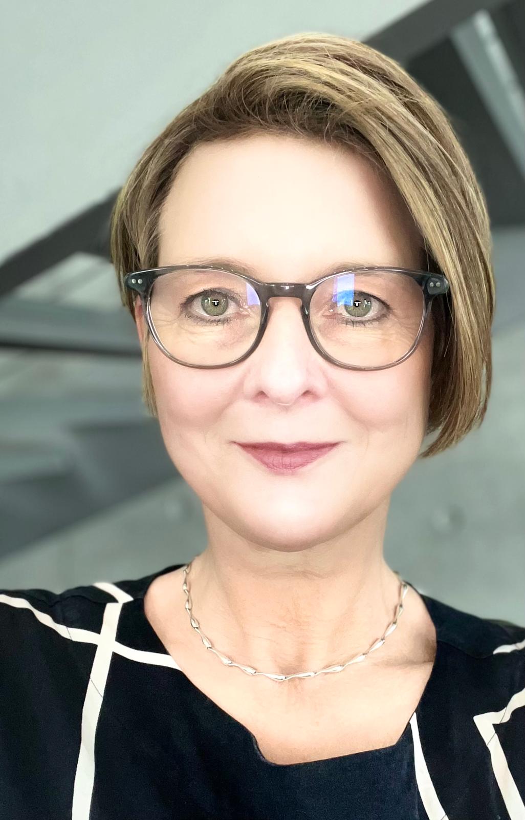 Portrait von Anja Floetenmeyer-Woltmann