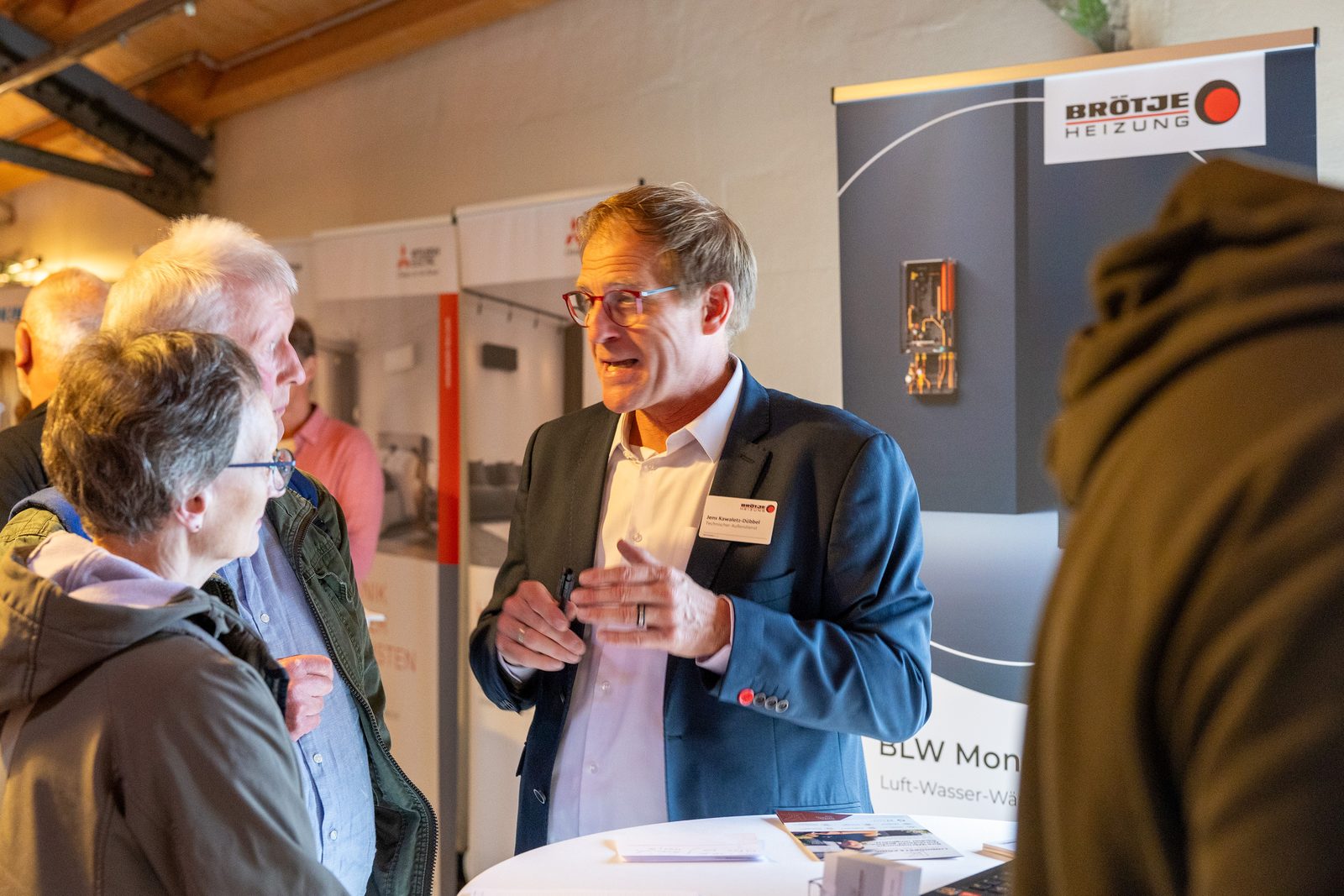 Beratung am Stand von Brötje