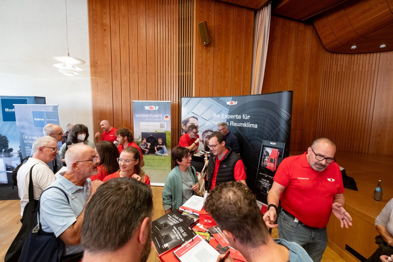 Beratung am Stand: Wolf