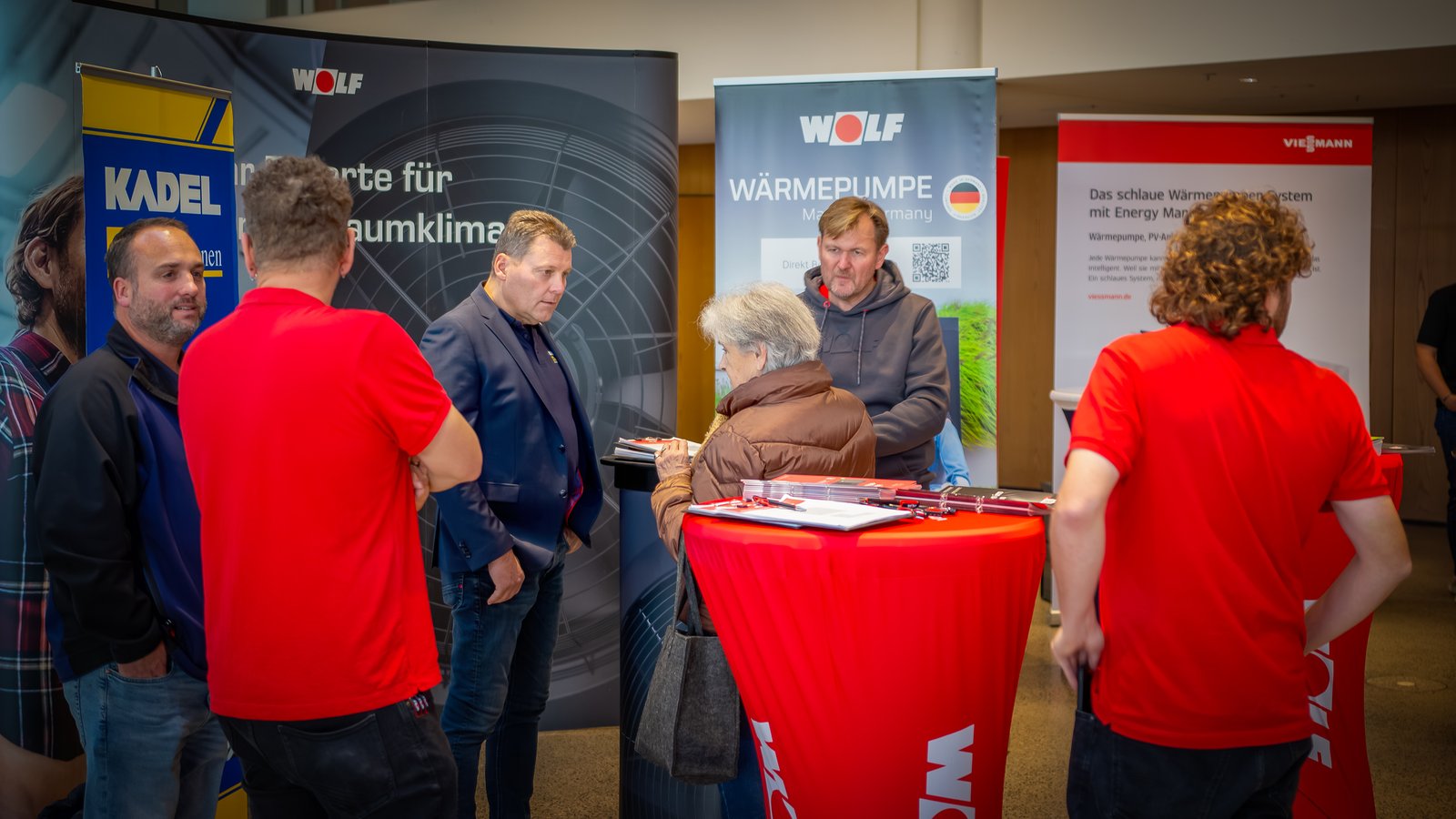 Beratung am Stand: Wolf